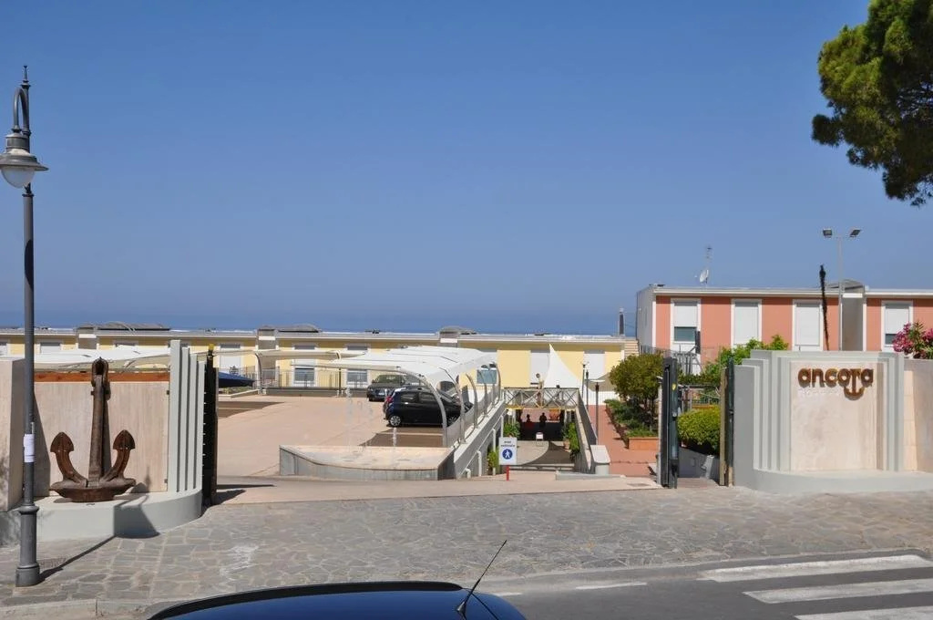 Ancora Resort
