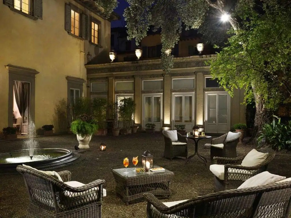 Al Palazzo del Marchese di Camugliano Residenza dEpoca