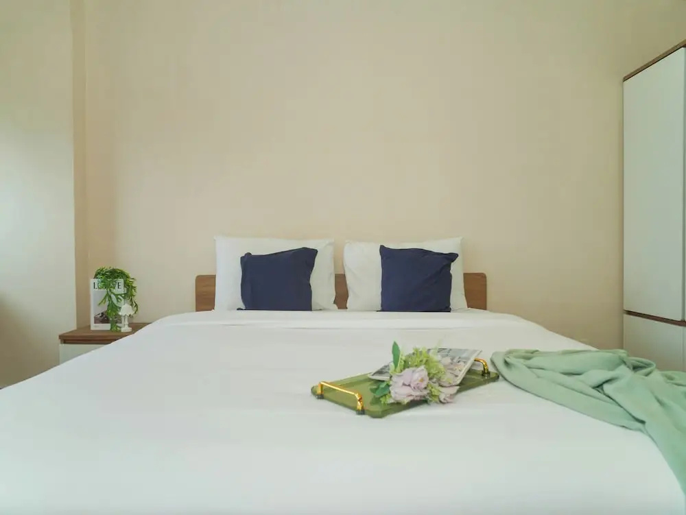 2 Pax Wooden Touch Studio At Parkland Avenue Apartment