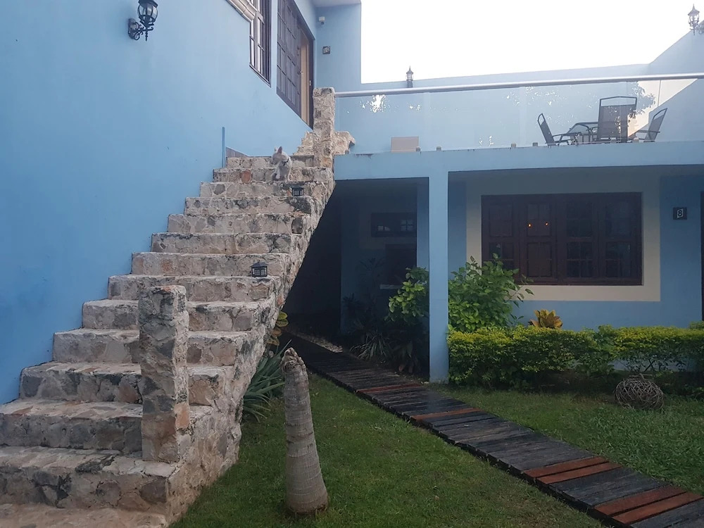 Hotel Maculís