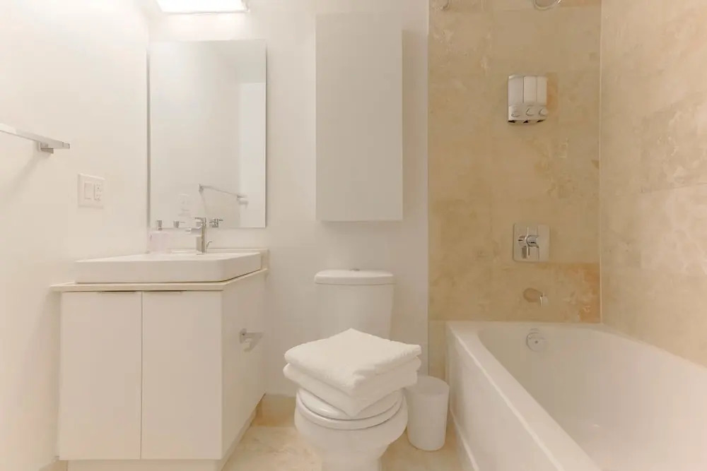 Noel Suites - York and Simcoe