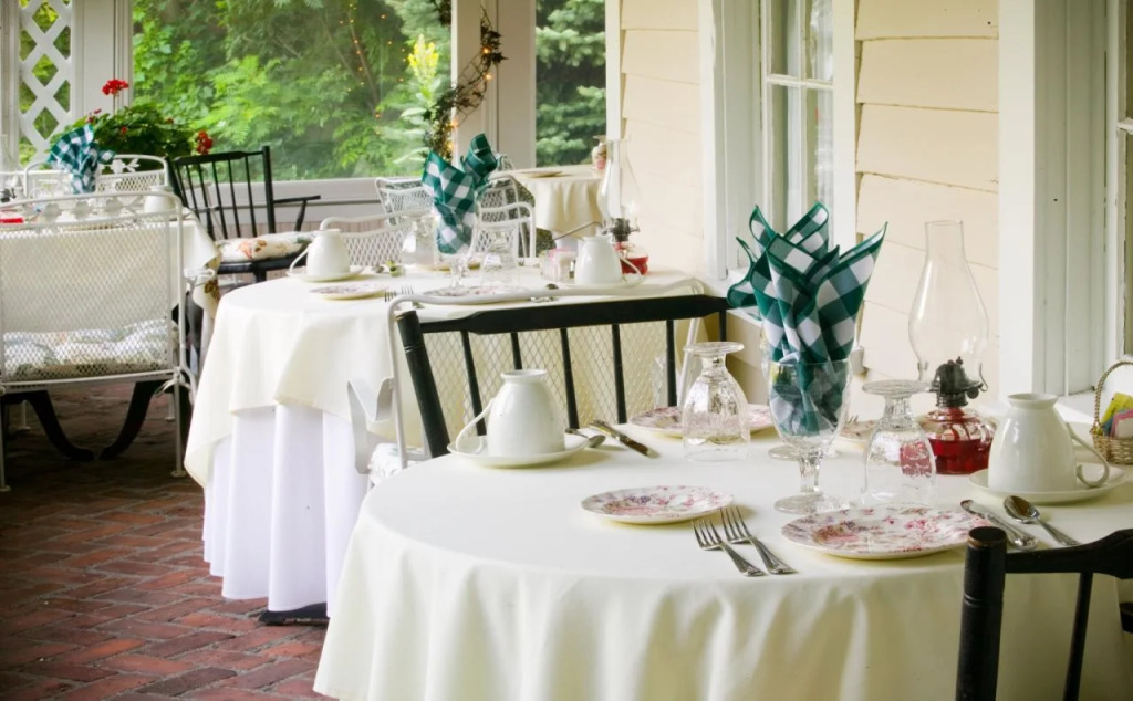Stockbridge Country Inn