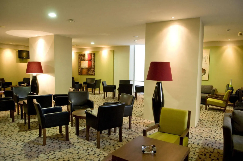 Skyna Hotel