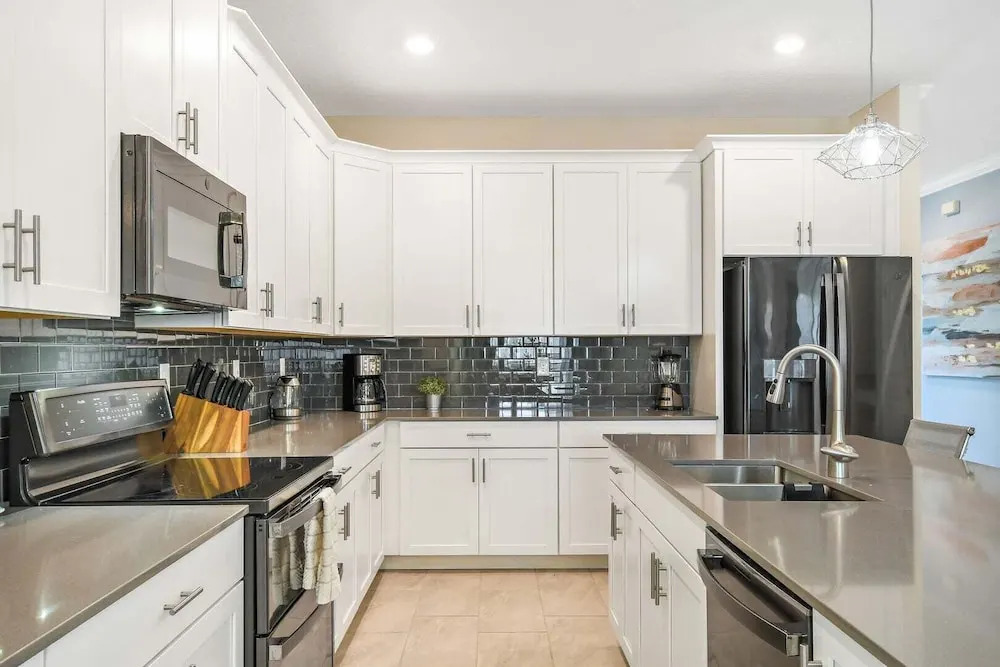 Home Away From Home! 6br, 5.5 BA