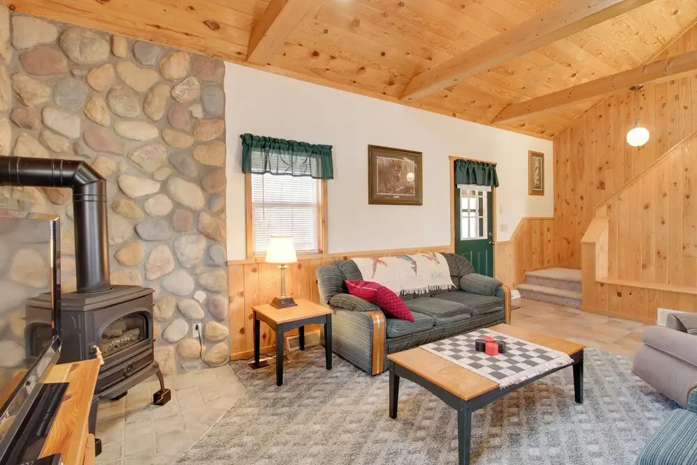 Minnesota Cabin Rental: 3 Mi to Pelican Lake!