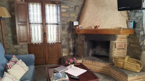 Apartamentos La Borda Castillon