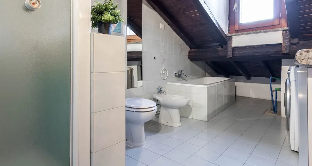JOIVY Big Wooden Apartment for 6 near Milano Center
