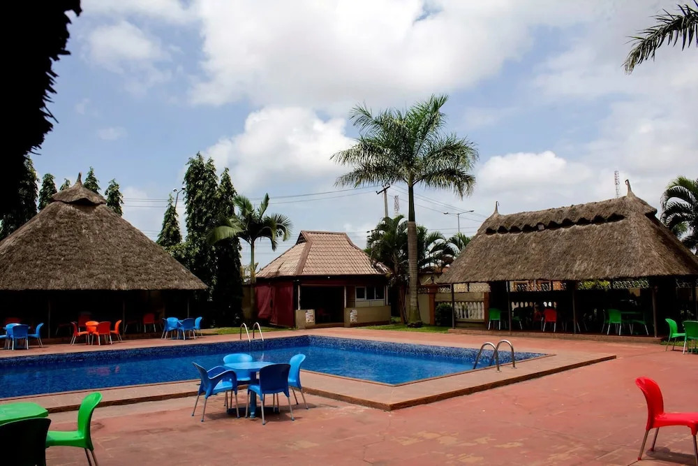 Villa Park Hotels