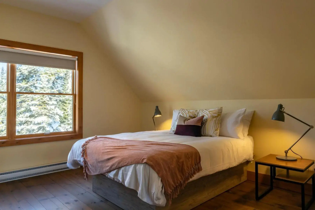 4-Bedroom Chalet Fraternite in Lac-Superieur Tremblant