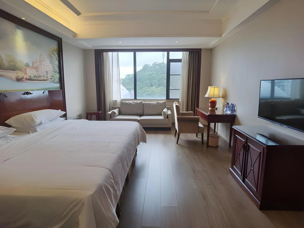 Vienna Hotel North Shenzhen Science and Technology Park Branch