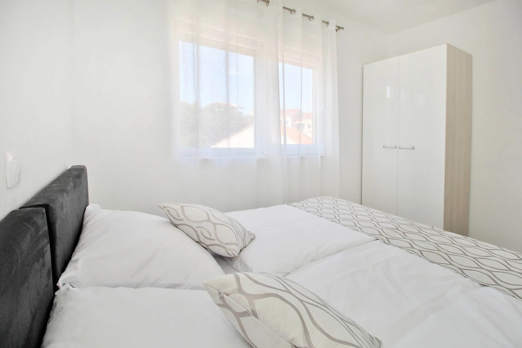 Bacan Family Apartments