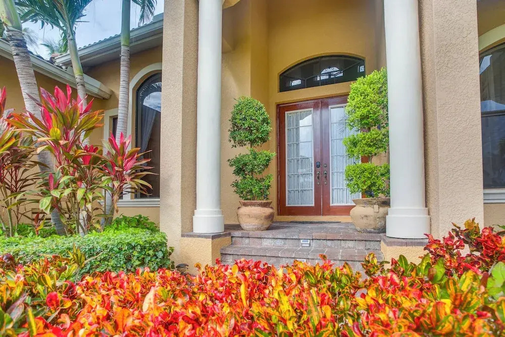 Upscale Marco Island Villa w/ Outdoor Bar + Pool