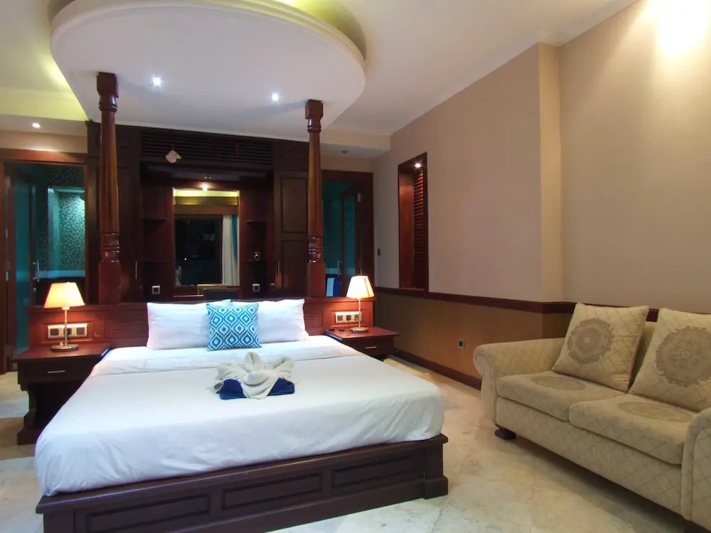 Dynasty Estate