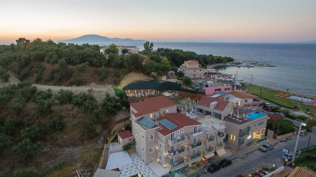 Porto Planos Beach Hotel