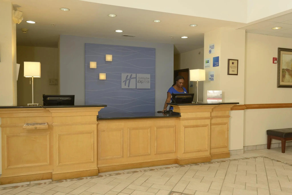 Holiday Inn Express & Suites Wilson-Downtown by IHG