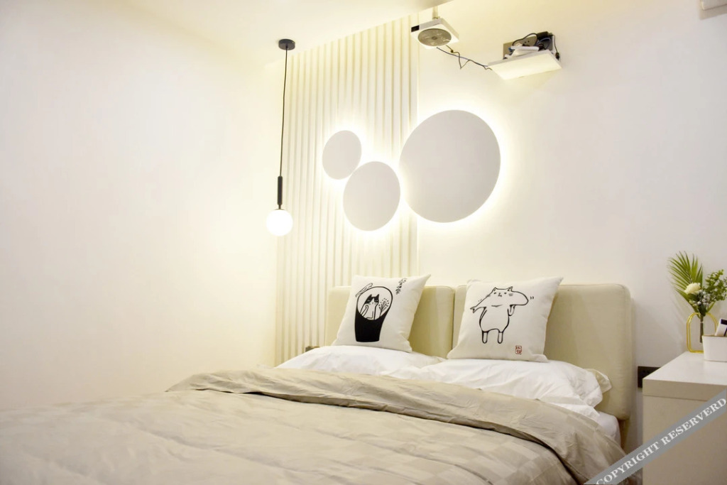 SpaceBox Hotel