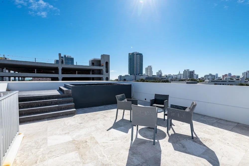 2228 Park 1