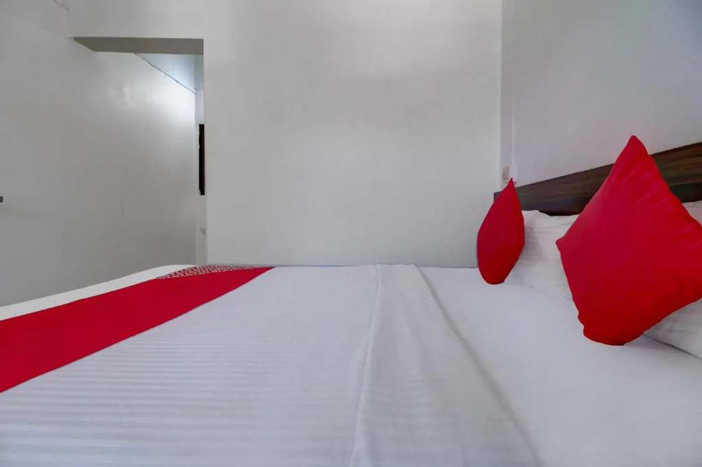 OYO 76721 Hotel MK