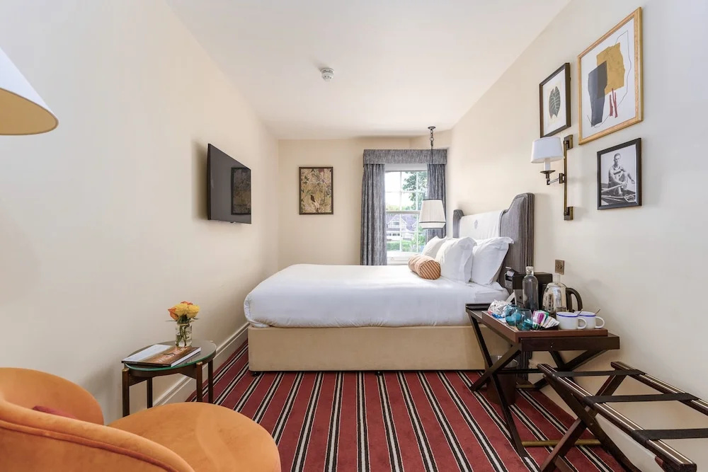 The Red Lion Hotel