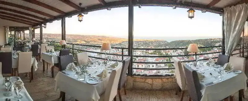 Hill View Villa38