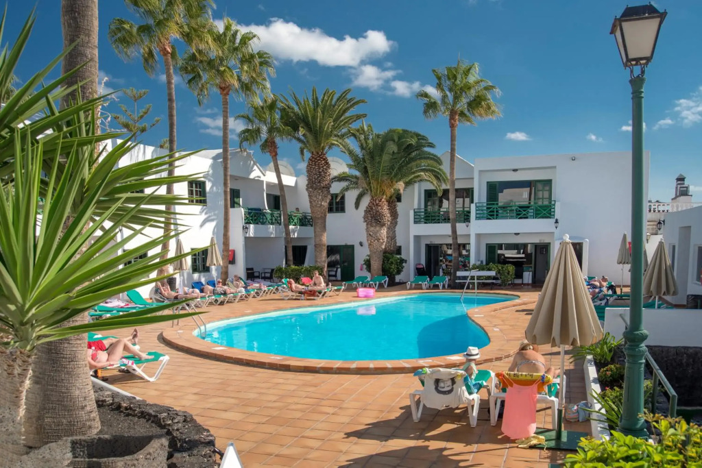 Rocas Blancas Apartments
