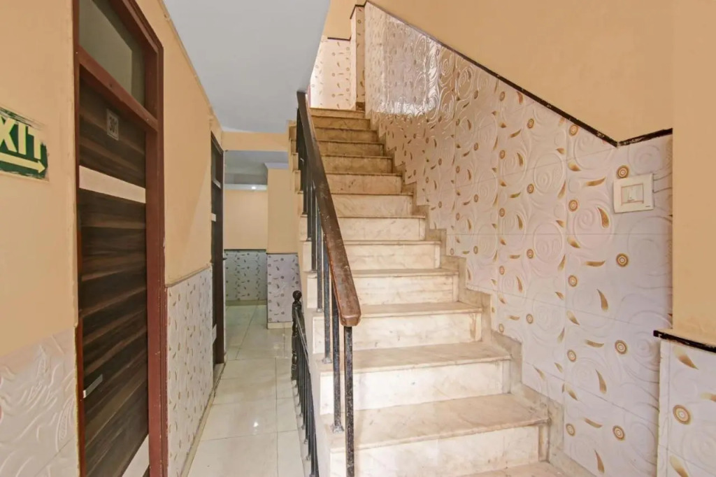 OYO Flagship 80456 Arjun Palace