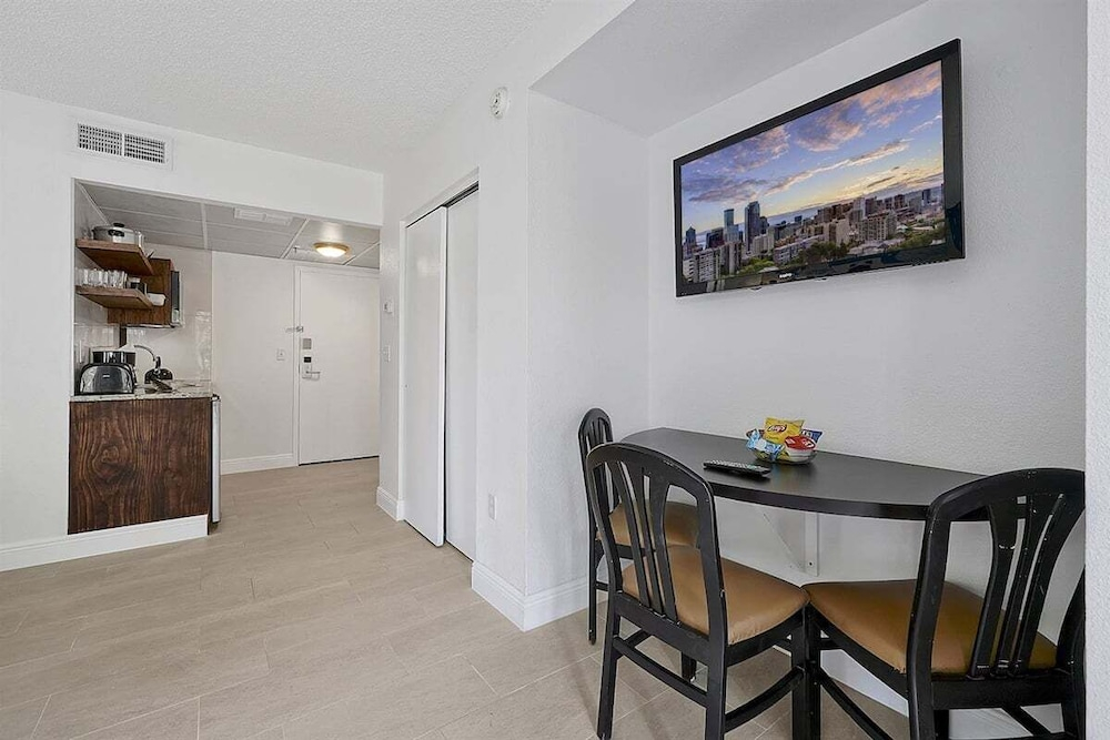 6165 Carrier DR #1212 Orlando, 1bed