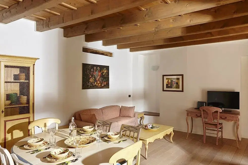 JOIVY Charming Apt Centre of Como