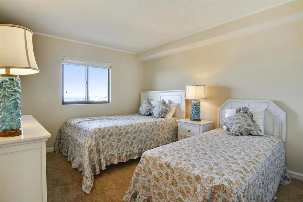 Henlopen Unit 815 by Long & Foster