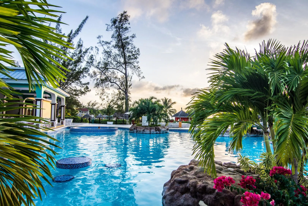 Jewel Paradise Cove Adult Beach Resort & Spa – All Inclusive