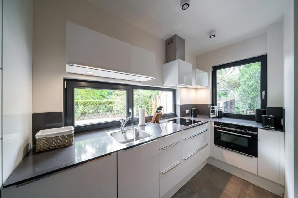 Wellness-Ferienhaus "Löwenzahn" mit Sauna, Kamin & Terrasse - ruhig am Ostseewald in Zingst