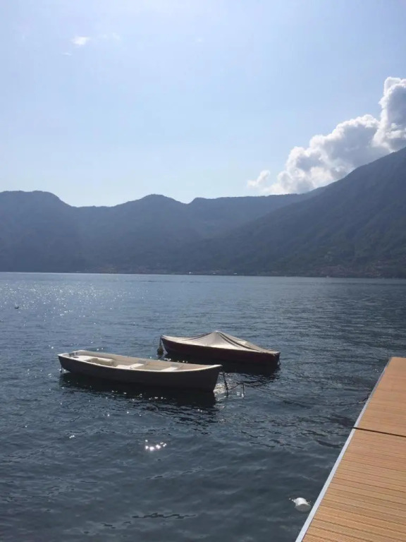 Ca' Bianca Como lake house