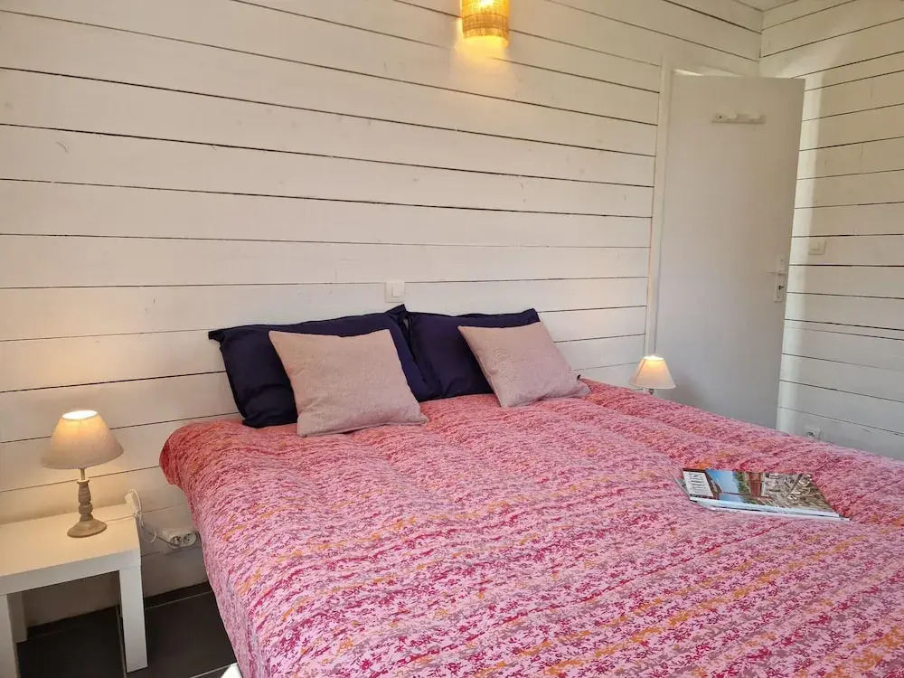 Comfortable Holiday Home on Large Garden Plot in Locquirec