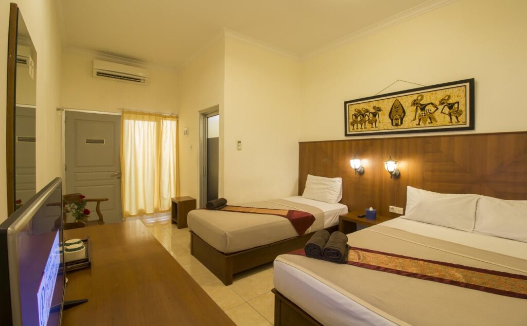 Poncowinatan Hotel