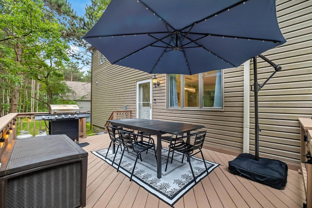 Indoorpool Hottub Gameroom Firepit Dogfriendly