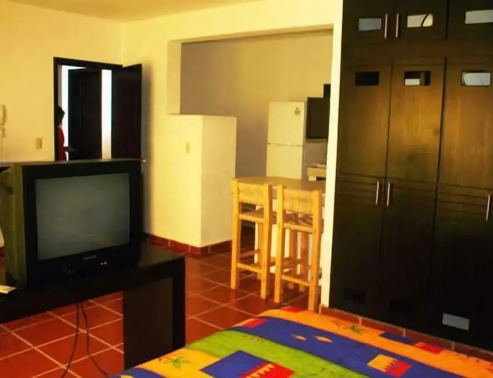 La Iguana Vallarta LGBT ADULTS ONLY - Romantic Zone - Party Clubbing Street