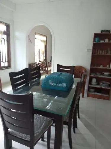 Dee Hostel