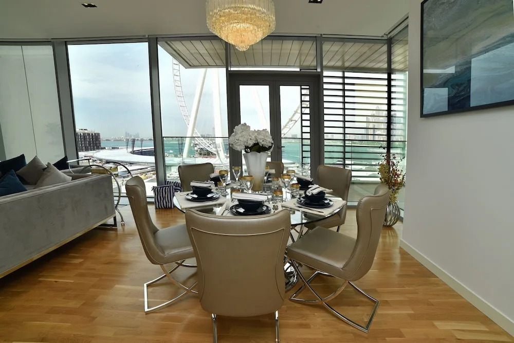 4BR Apt on Bluewater Island
