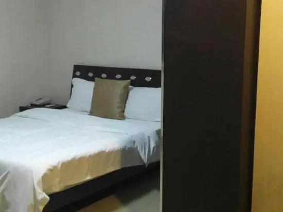 Huasheng Business Hotel