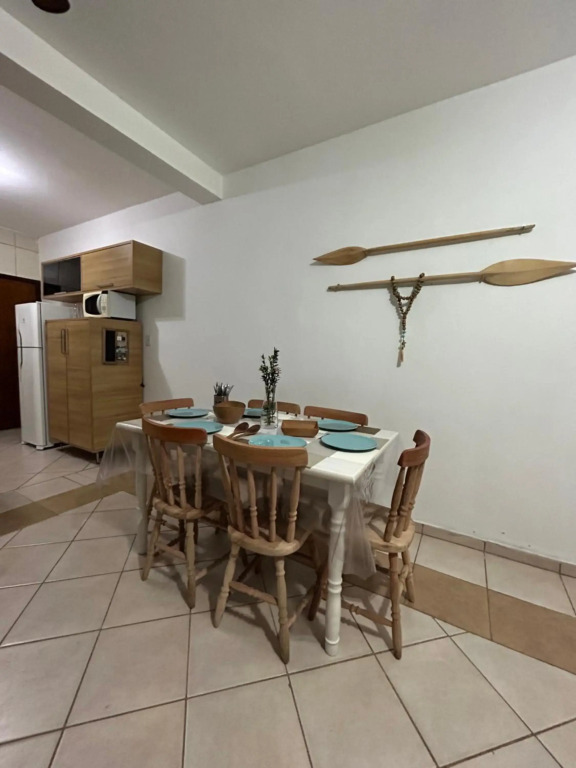 A 500m Praia Maranduba, casa 2 quartos em Condomínio