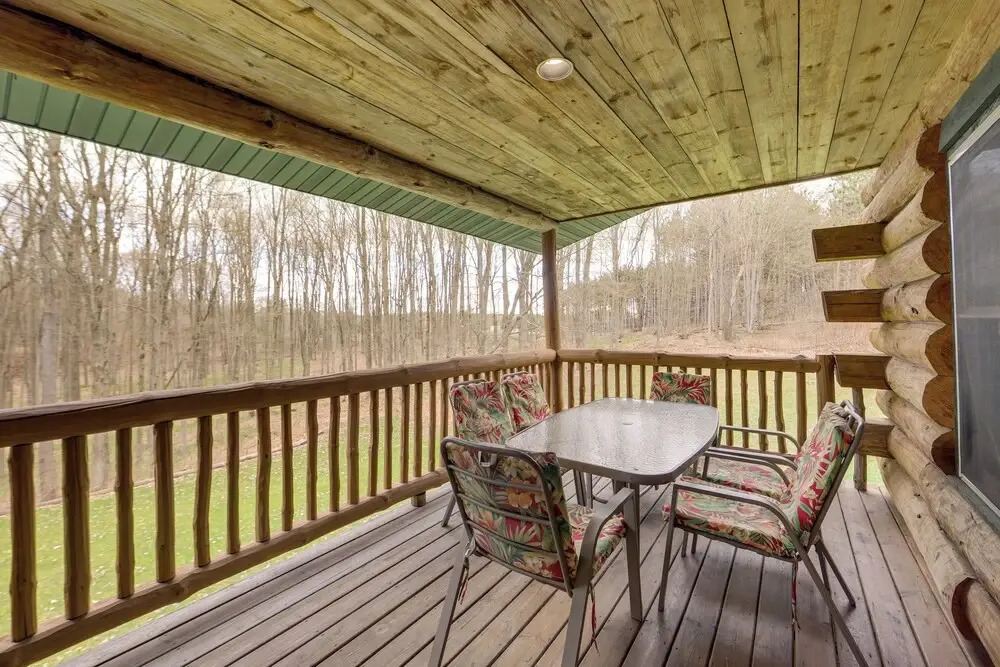 Rustic Tustin Cabin on 7 Acres w/ Fire Pit & Porch
