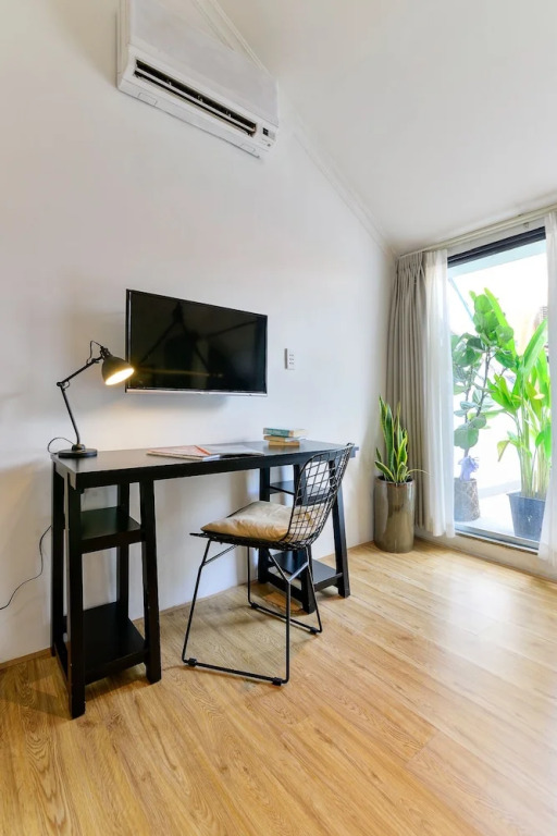 The Hut Boutique Hotel-Notre Dame