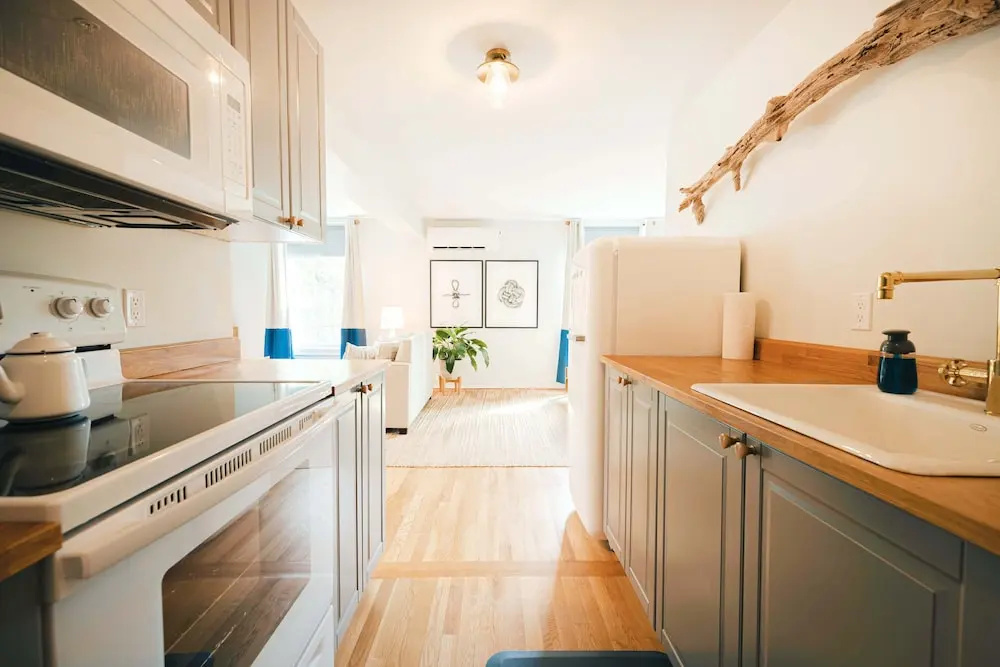 GREAT ISLAND INN - A Modern Boutique Hotel