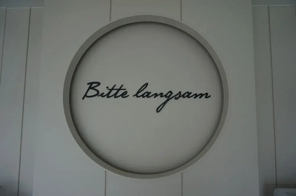 Lang Sam Hotel