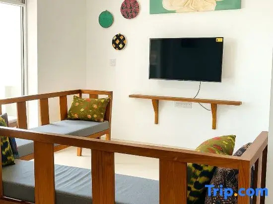 Uroa Beachfront 2BR • Balcony • Free Wi-Fi