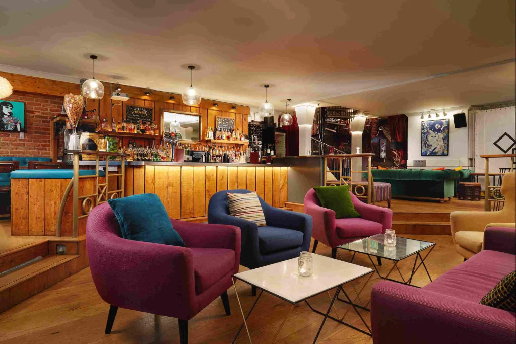 Berkeley Square Classic Hotel