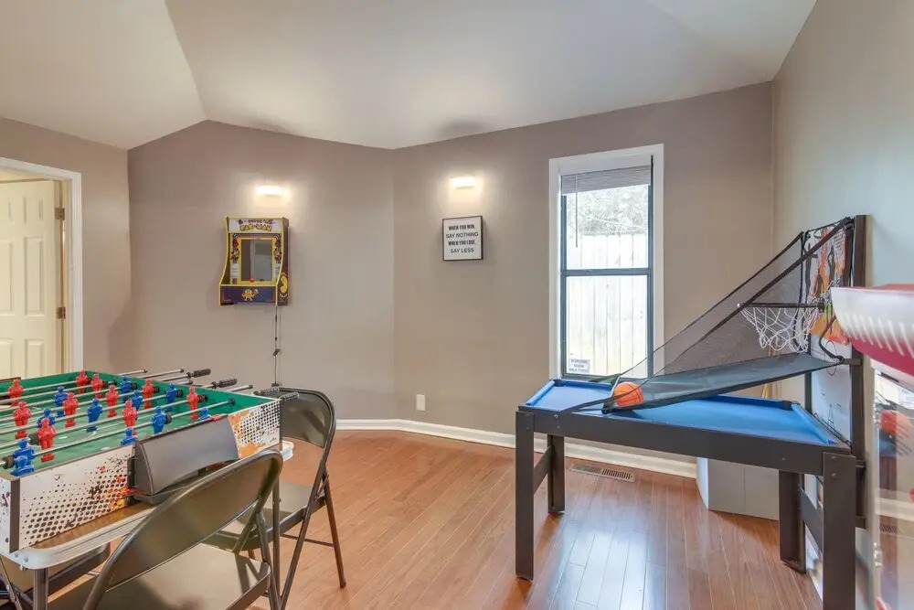 Memphis Family Home w/ Deck & Games
