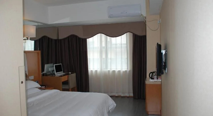 Chengdu Carmen Hotel