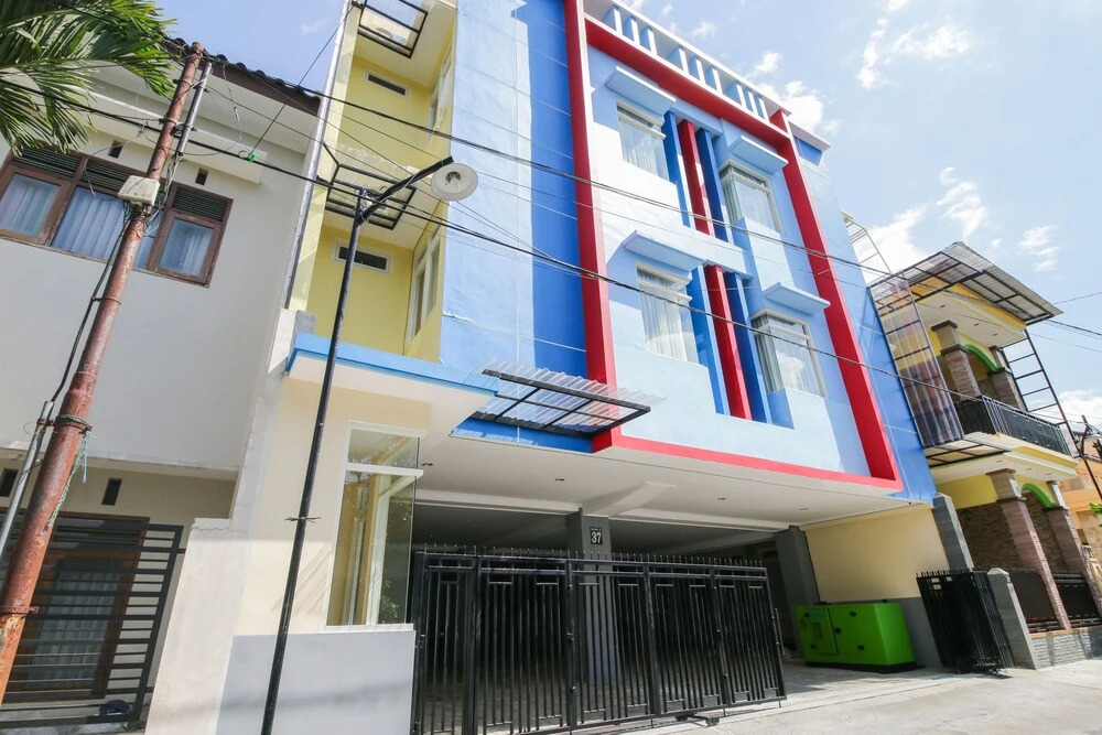 OYO 90217 Cmb 37 Guest House
