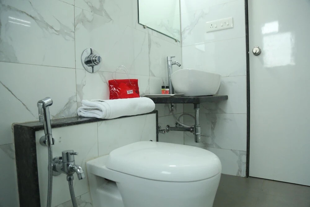 OYO 1647 Hotel Regent